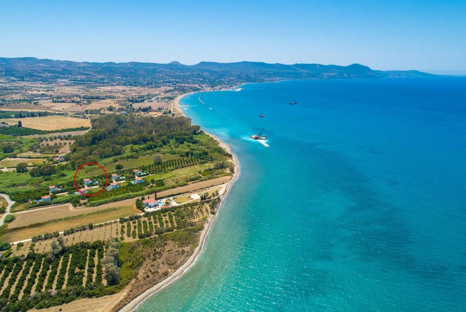 Sun Beach Villa Thio Polis Bagian luar foto